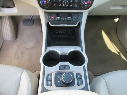 Used 2018 GMC Terrain Denali w/ Advanced Safety Package image 22