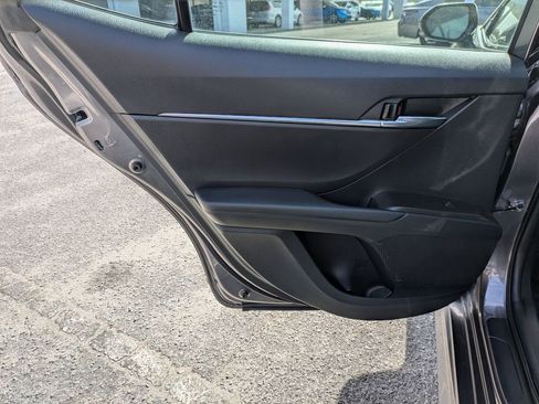 Used 2024 Toyota Camry SE image 26