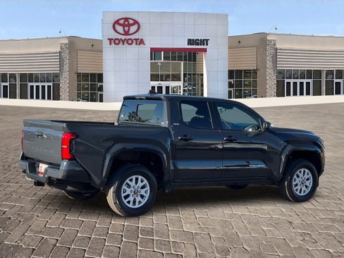 Certified 2025 Toyota Tacoma SR5 image 8