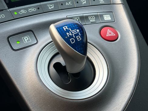 Used 2012 Toyota Prius Three image 21