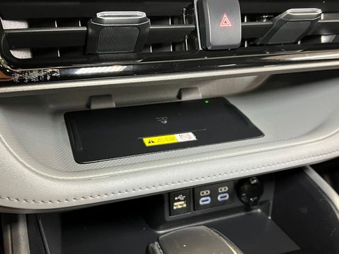 Used 2023 Toyota Highlander XLE image 47