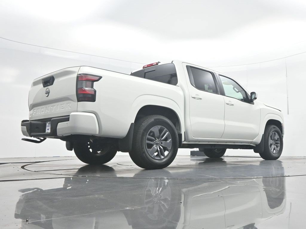 Used 2025 Nissan Frontier SV RWD image 42