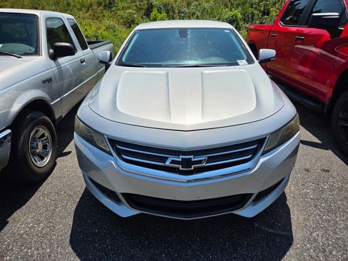 Used 2014 Chevrolet Impala LT w/ Convenience Package FWD image 2