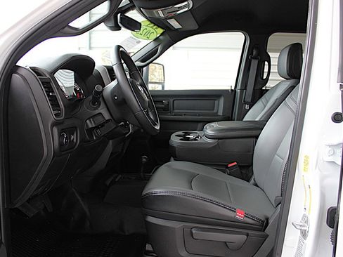 Used 2023 RAM 3500 Tradesman w/ Convenience Group image 20