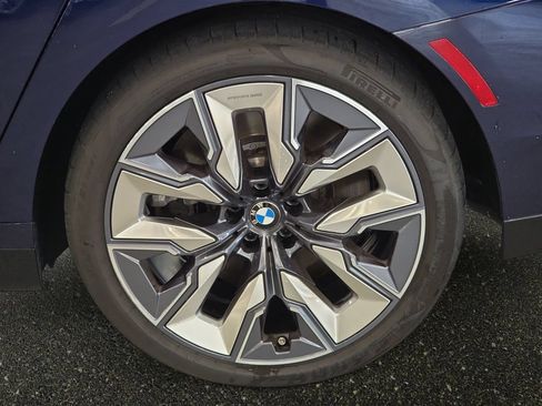 Certified 2023 BMW 760i xDrive AWD/4WD image 27