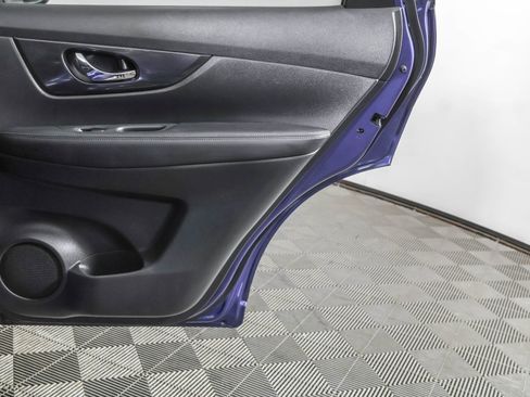 Used 2019 Nissan Rogue SV image 42