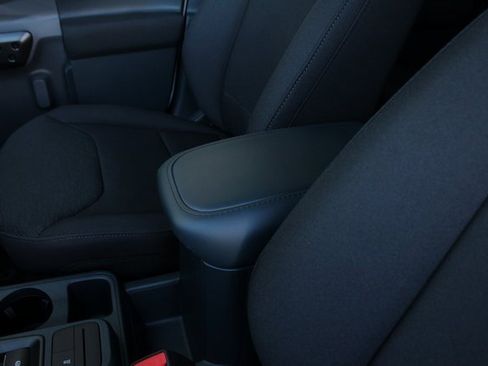 New 2025 Ford Maverick XL w/ Equipment Group 101A image 17