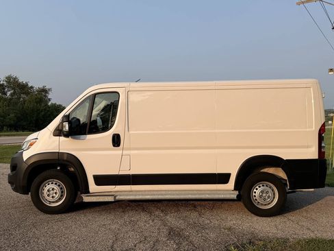 Used 2025 RAM ProMaster 2500 w/ U-Haul Equipment Group FWD image 3