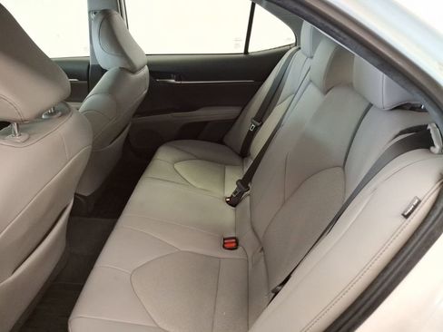 Used 2021 Toyota Camry XLE w/ Cold Weather Package image 14