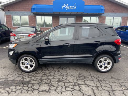 Used 2021 Ford EcoSport SE w/ SE Convenience Package image 3