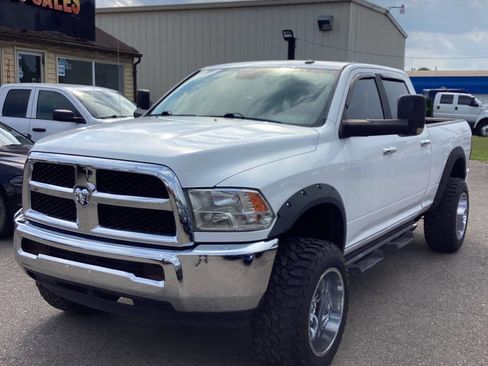 Used 2017 RAM 2500 SLT image 28