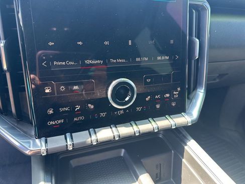 Used 2025 GMC Acadia AT4 AWD/4WD image 20