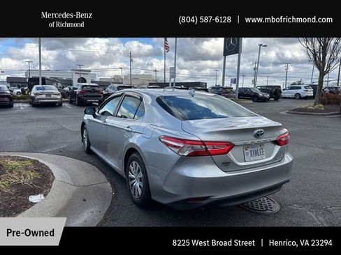 Used 2019 Toyota Camry LE image 5