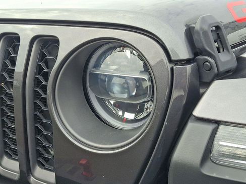 Used 2022 Jeep Gladiator Rubicon w/ LED Lighting Group image 33