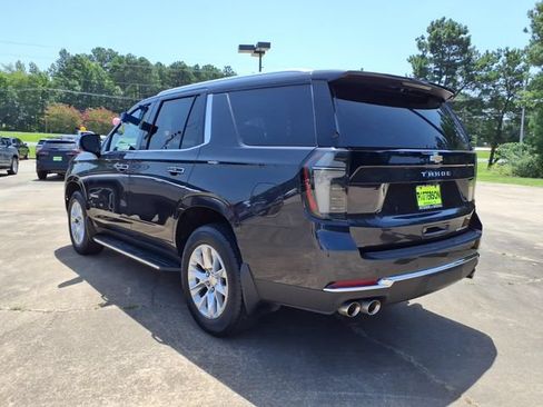 Used 2025 Chevrolet Tahoe Premier AWD/4WD image 4