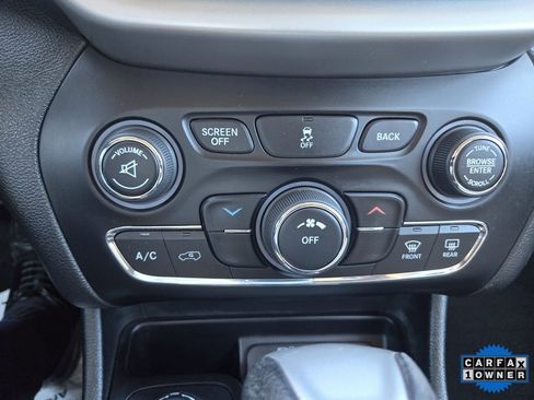 Used 2016 Jeep Cherokee Sport w/ Safety Group image 24