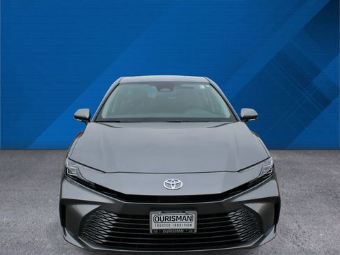 Used 2026 Toyota Camry XLE image 4
