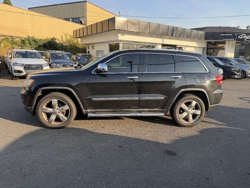Used 2011 Jeep Grand Cherokee Overland AWD/4WD image 2