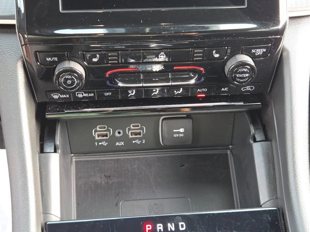 Used 2024 Jeep Grand Cherokee L Altitude RWD image 22