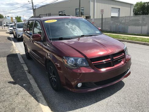 Used 2017 Dodge Grand Caravan GT FWD image 4