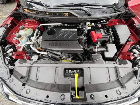 Used 2025 Nissan Rogue SV image 34