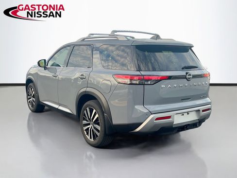 Used 2024 Nissan Pathfinder Platinum w/ Cargo Package image 6