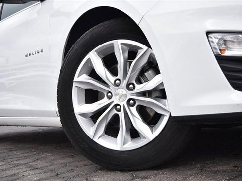 Used 2024 Chevrolet Malibu LT image 3