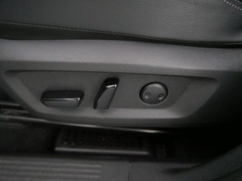 Used 2023 Nissan Rogue SL AWD/4WD image 13