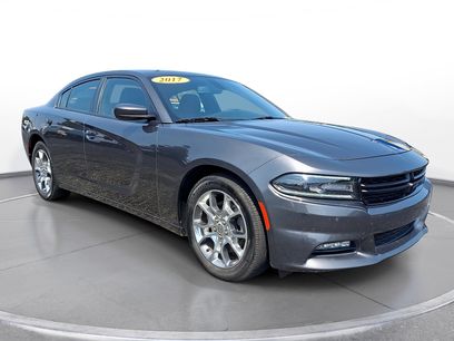 Used 2017 Dodge Charger SXT w/ Navigation & Travel Group