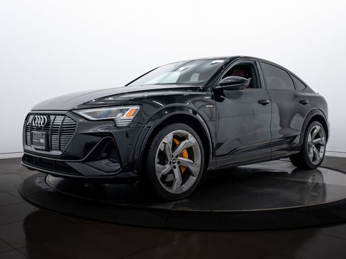 Certified 2023 Audi e-tron S Prestige image 7
