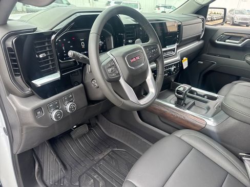 New 2026 GMC Sierra 1500 SLT w/ SLT Premium Plus Package AWD/4WD image 15