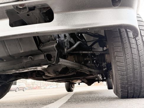 Used 1999 Chevrolet Suburban 2500 w/ Preferred Equipment Group 2 image 26