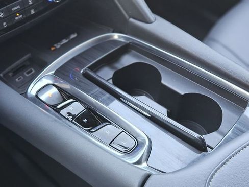 Used 2023 Buick Enclave Essence w/ Sport Touring Edition image 25