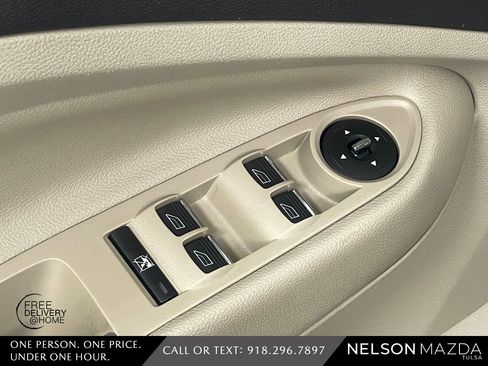 Used 2013 Ford C-MAX SEL image 22