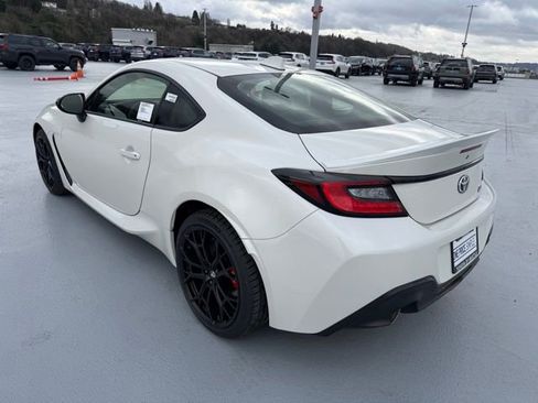 New 2026 Toyota GR86 Premium image 9