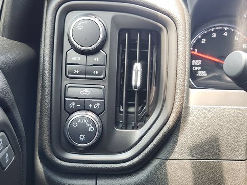 Used 2022 Chevrolet Silverado 1500 Custom Trail Boss w/ LPO, Dark Essentials Package AWD/4WD image 20