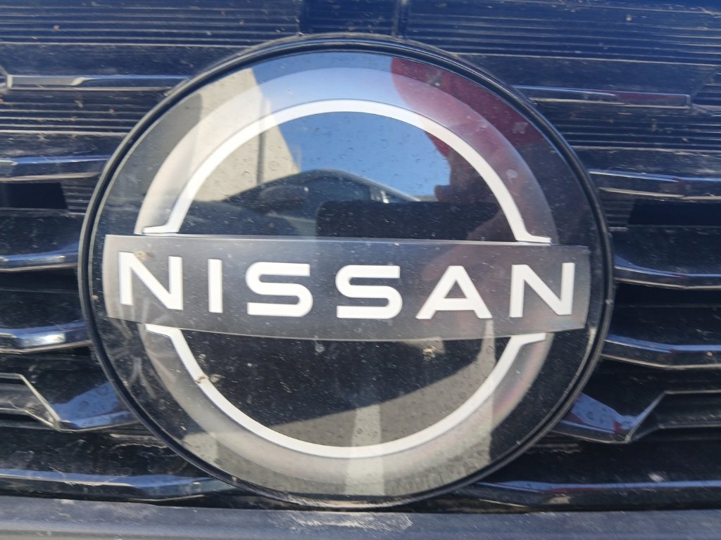 Used 2025 Nissan Sentra SV FWD image 2