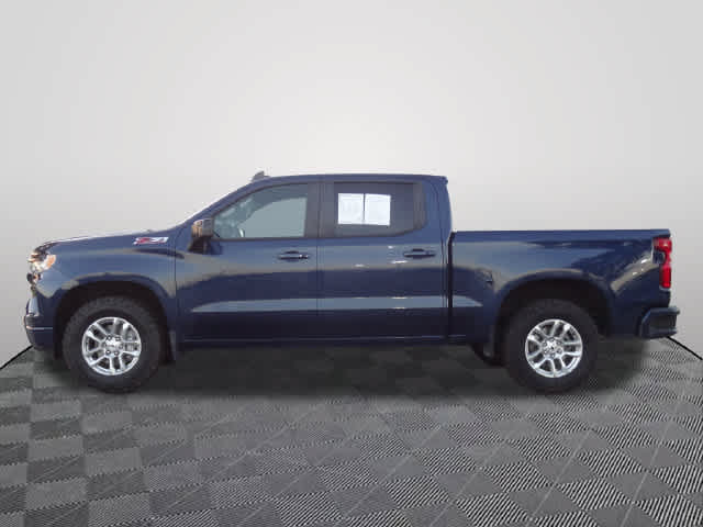 Used 2023 Chevrolet Silverado 1500 RST AWD/4WD image 2