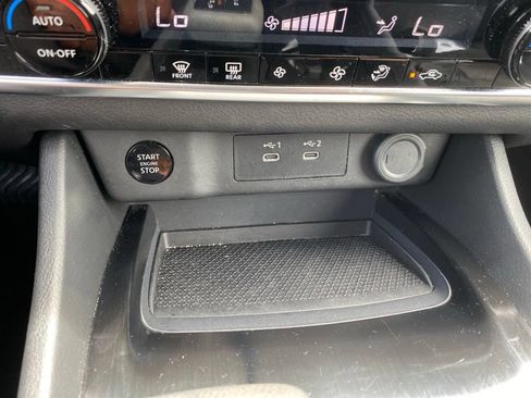 Used 2025 Nissan Rogue SV FWD image 31