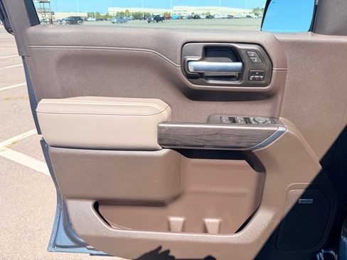 Used 2021 Chevrolet Silverado 1500 LTZ w/ LTZ Premium Package AWD/4WD image 20