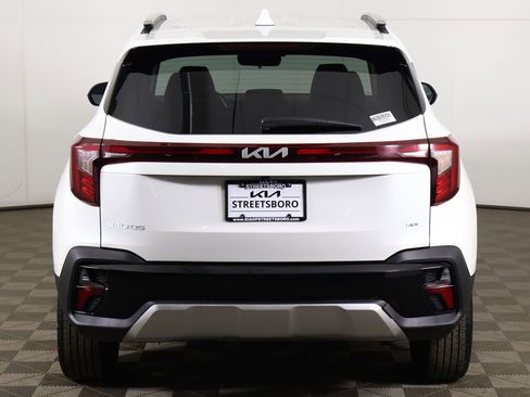 Used 2024 Kia Seltos S AWD/4WD image 12