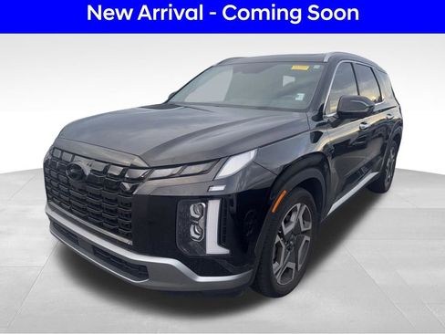 Used 2023 Hyundai Palisade SEL w/ Premium Package AWD/4WD image 2