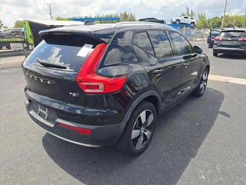 Used 2019 Volvo XC40 T5 Momentum AWD/4WD image 3