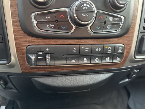 Used 2017 RAM 3500 Laramie w/ Convenience Group image 29