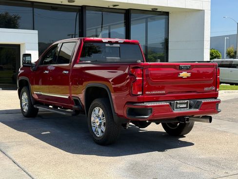 Used 2025 Chevrolet Silverado 3500 High Country w/ Technology Package image 11