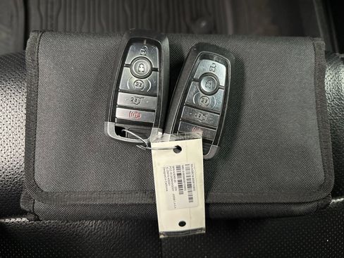 Used 2021 Ford Expedition XLT image 42