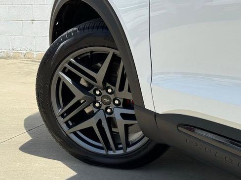Certified 2025 Ford Explorer ST AWD/4WD image 16
