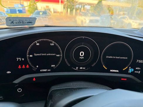 Used 2020 Porsche Taycan 4S AWD/4WD image 10