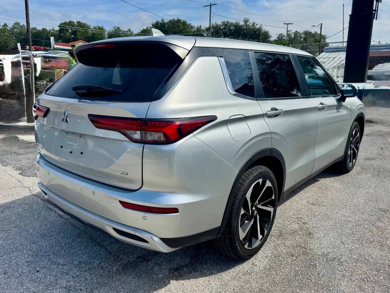 Used 2024 Mitsubishi Outlander SE FWD image 4