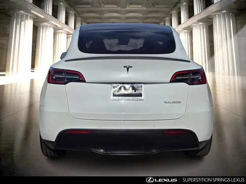 Used 2021 Tesla Model Y Performance image 6